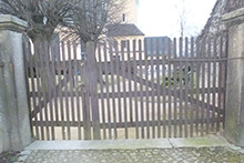 Tischler Günter Franz plant und baut: neubau eines Eingangstores der Kirche in Gröditz, zweiflügliges Läufertor Neubau eines Eingangstores der Kirche in Gröditz, zweiflügliges Läufertor