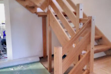 Einbau Vollholztreppe in Wohnhaus Vollholztreppe